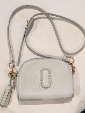 Marc Jacobs Cream Pebbled Leather Crossbody with Gold Hardware